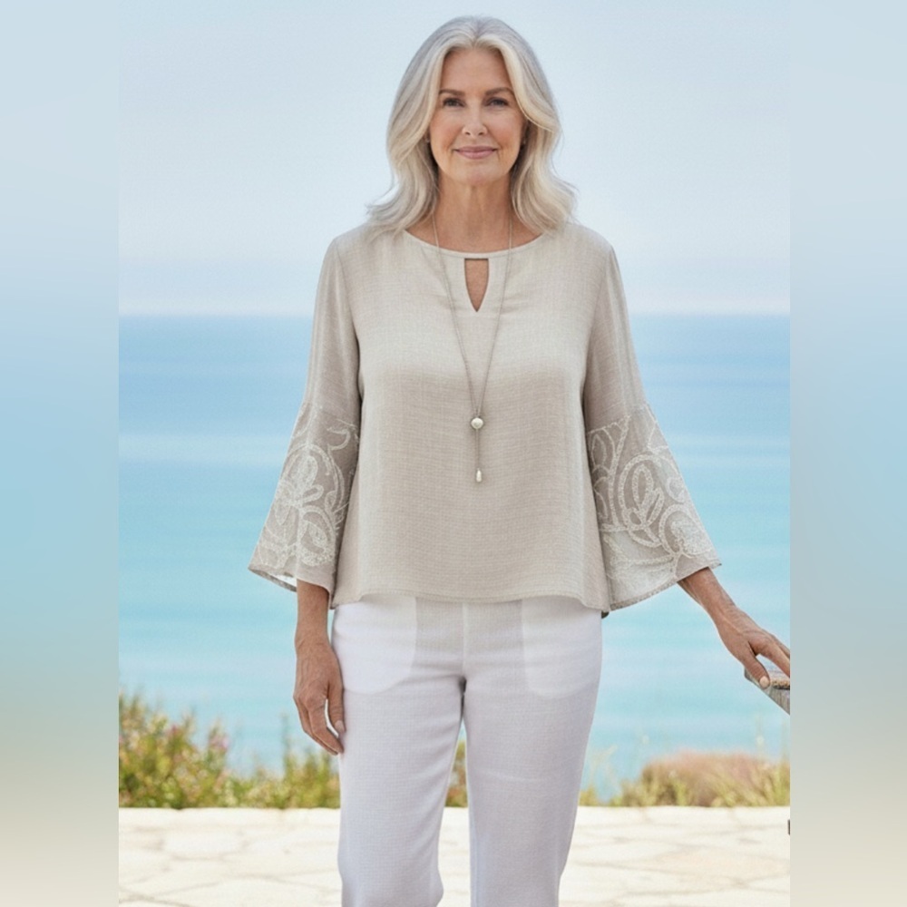 Coastal Oversized Top Size S Neutral Embellished Boho Vacation Nancy Meyers